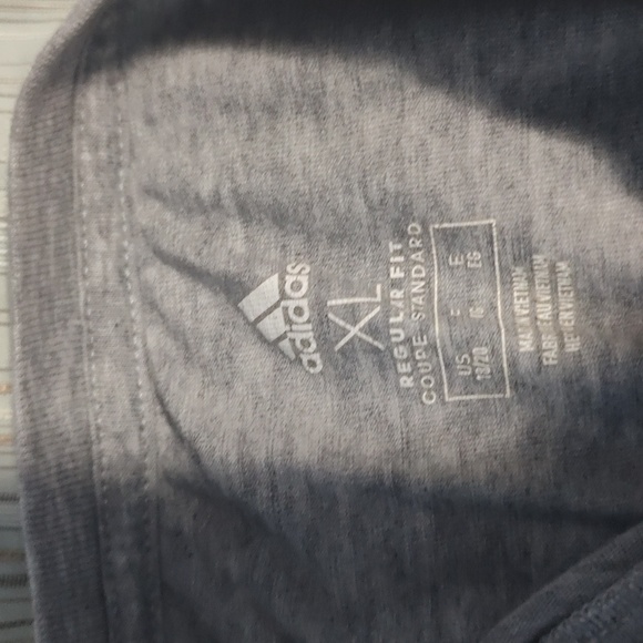 Boys size XL us 18/20 Adidas grey T-shirt - Picture 5 of 6